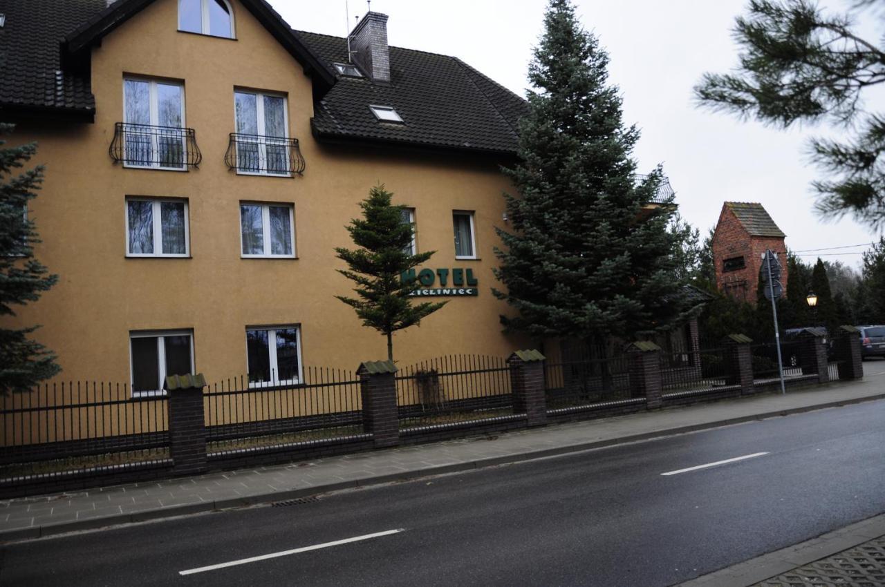 Hotel Zieliniec Poznaň Exteriér fotografie