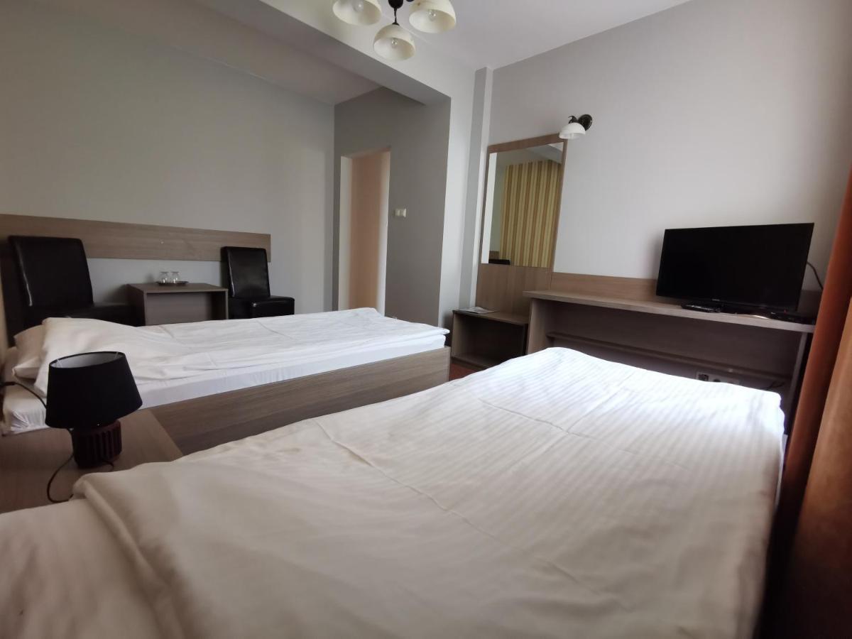 Hotel Zieliniec Poznaň Exteriér fotografie