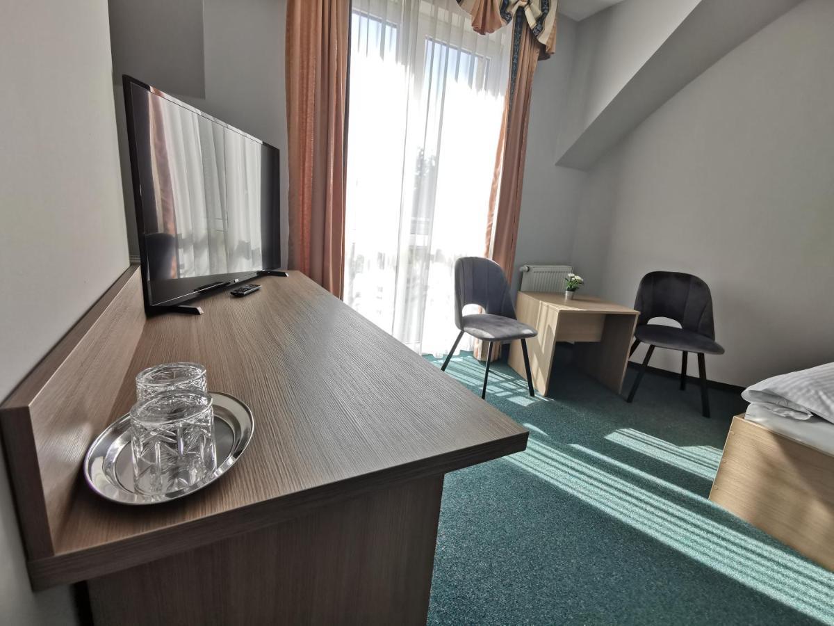Hotel Zieliniec Poznaň Exteriér fotografie