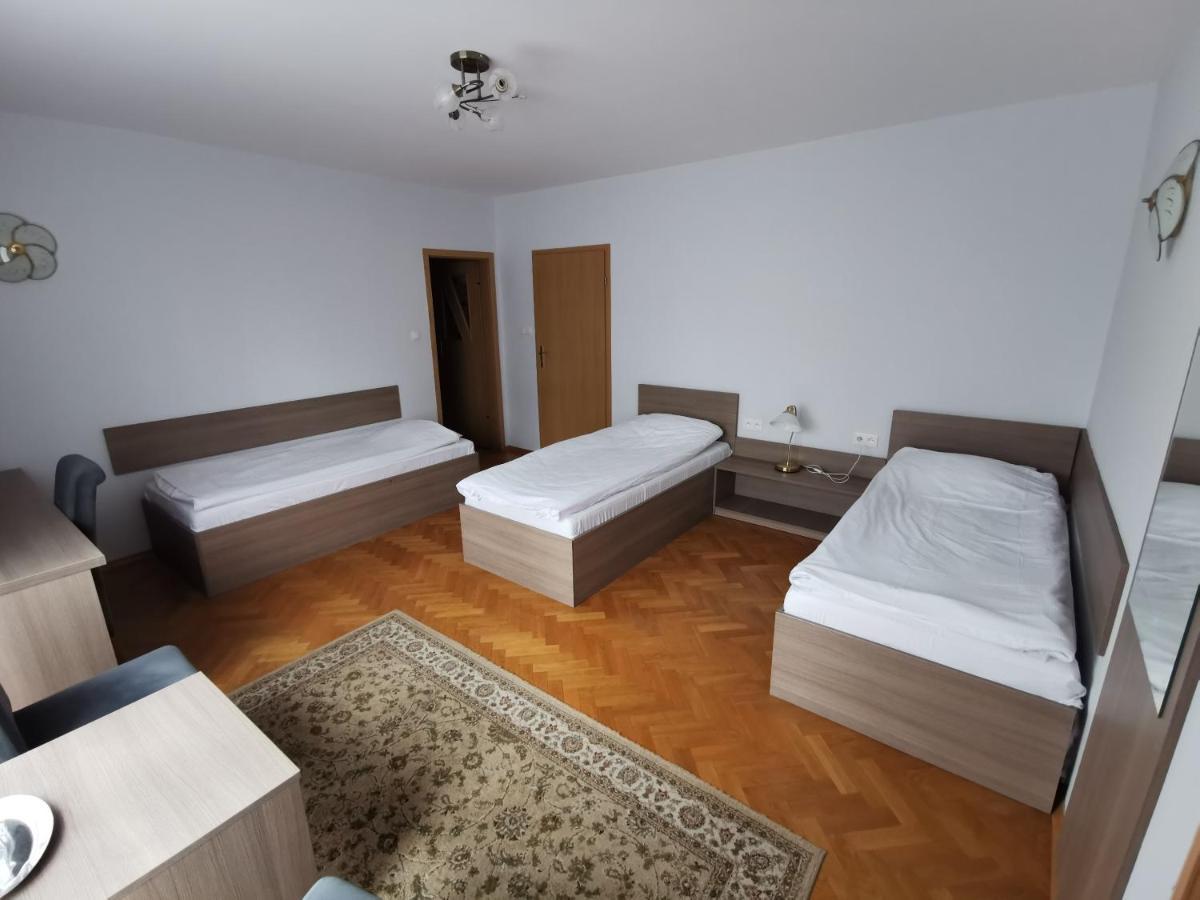 Hotel Zieliniec Poznaň Exteriér fotografie