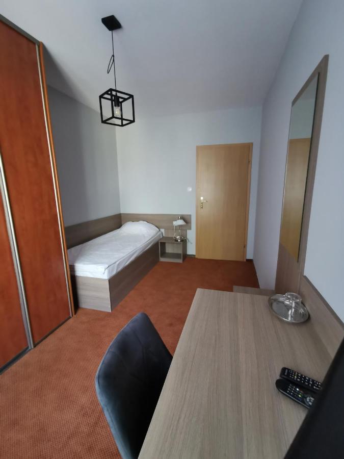 Hotel Zieliniec Poznaň Exteriér fotografie