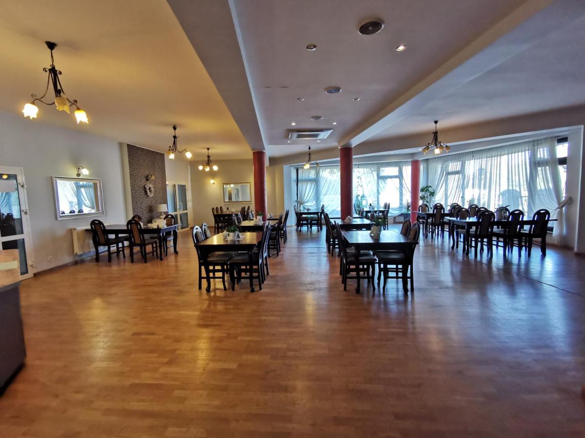 Hotel Zieliniec Poznaň Exteriér fotografie